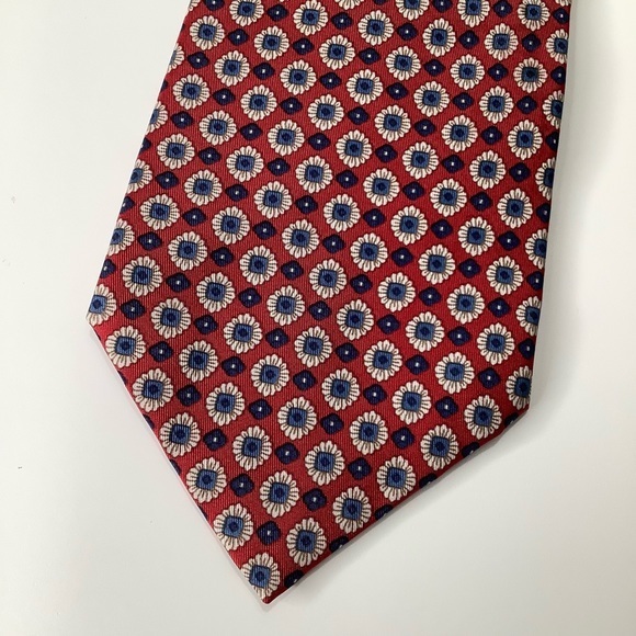 Burberry Symmetric Powerful Navy and red Silk Italian Tie EUC - Picture 4 of 7
